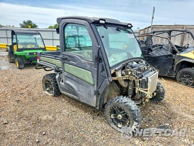 2021 JOHN DEERE XUV835R 1M0835RAEMM041435 - główne zdjęcie licytacji z USA - miniatura