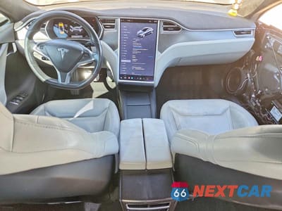 Zdjęcie 8 z 13 samochodu: 2016 TESLA MODEL S VIN:5YJSA1E27GF131444 - miniatura
