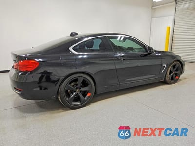 Trzecie zdjęcie samochodu z tyłu: 2017 BMW 430I VIN:WBA4R7C50HK895610 - miniatura
