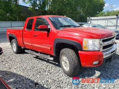 Czwarte zdjęcie samochodu z boku: 2009 CHEVROLET SILVERADO K1500 LTZ VIN:1GCEK39J39Z156748 - miniatura