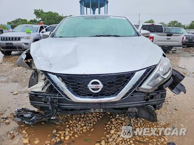 Piąte zdjęcie samochodu w środku: 2019 NISSAN SENTRA SV VIN:3N1AB7AP0KY427533 - miniatura