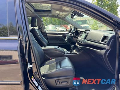 Zdjęcie 9 z 11 samochodu: 2019 TOYOTA HIGHLANDER XLE VIN:5TDJZRFH6KS934563 - miniatura