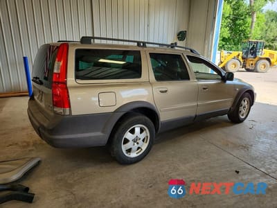 Trzecie zdjęcie samochodu z tyłu: 2004 VOLVO XC70 VIN:YV1SZ59H841136424 - miniatura