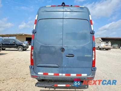 Zdjęcie 6 z 12 samochodu: 2019 MERCEDES-BENZ SPRINTER 2500/3500 VIN:WD4PF0CD0KP047539 - miniatura