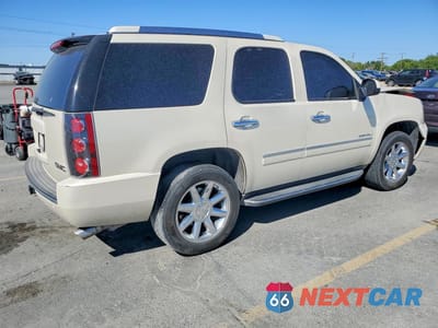 Trzecie zdjęcie samochodu z tyłu: 2013 GMC YUKON DENALI VIN:1GKS2EEF7DR309421 - miniatura