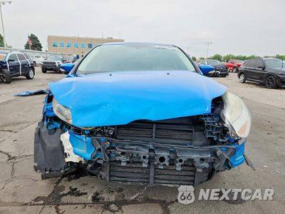 Piąte zdjęcie samochodu w środku: 2014 FORD FOCUS SE VIN:1FADP3F25EL441299 - miniatura