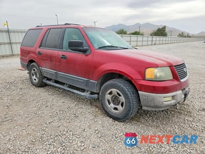 Czwarte zdjęcie samochodu z boku: 2004 FORD EXPEDITION XLT VIN:1FMPU16L94LA62216 - miniatura