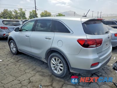 Drugie zdjęcie samochodu z przodu: 2019 KIA SORENTO LX V6 VIN:5XYPG4A54KG490709 - miniatura
