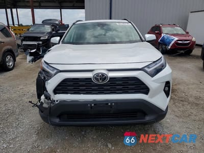 Piąte zdjęcie samochodu w środku: 2023 TOYOTA RAV4 XLE PREMIUM VIN:2T3C1RFV8PW251534 - miniatura