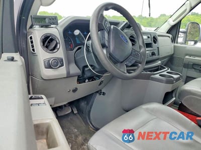 Zdjęcie 8 z 12 samochodu: 2023 FORD E350 REFRIGERATED BOX TRUCK VIN:1FDWE3FK9PDD09731 - miniatura