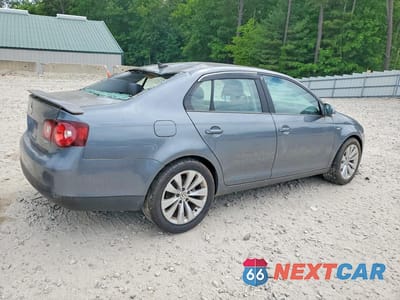 Trzecie zdjęcie samochodu z tyłu: 2008 VOLKSWAGEN JETTA WOLFSBURG VIN:3VWRJ71K58M181762 - miniatura