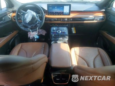 Zdjęcie 8 z 12 samochodu: 2023 LINCOLN NAUTILUS RESERVE VIN:2LMPJ8K95PBL22518 - miniatura