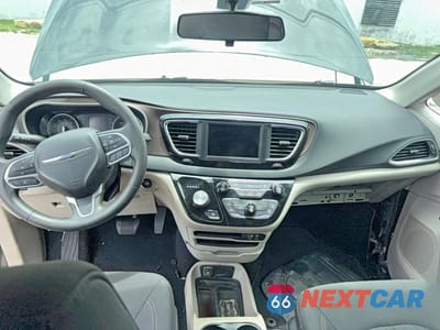 Zdjęcie 9 z 10 samochodu: 2018 CHRYSLER PACIFICA LX VIN:2C4RC1CG9JR288914 - miniatura