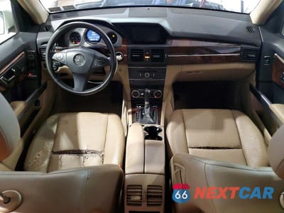 Zdjęcie 8 z 13 samochodu: 2012 MERCEDES-BENZ GLK 350 4MATIC VIN:WDCGG8HB5CF838230 - miniatura