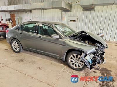 Czwarte zdjęcie samochodu z boku: 2012 CHRYSLER 200 TOURING VIN:1C3CCBBB6CN118984 - miniatura