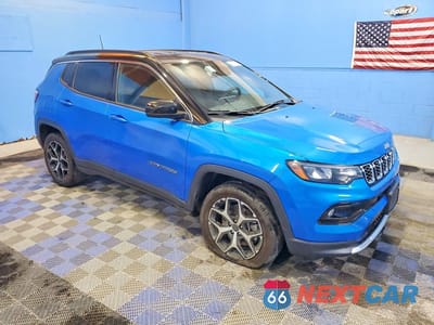 Czwarte zdjęcie samochodu z boku: 2025 JEEP COMPASS LIMITED VIN:3C4NJDCN1ST510641 - miniatura