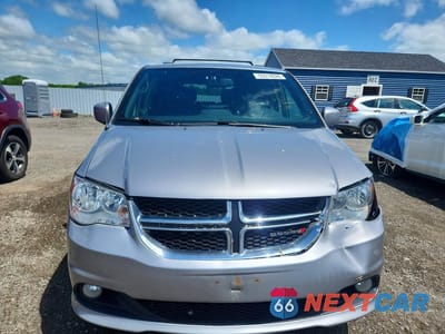 Piąte zdjęcie samochodu w środku: 2018 DODGE GRAND CARAVAN SXT VIN:2C4RDGCG1JR207064 - miniatura