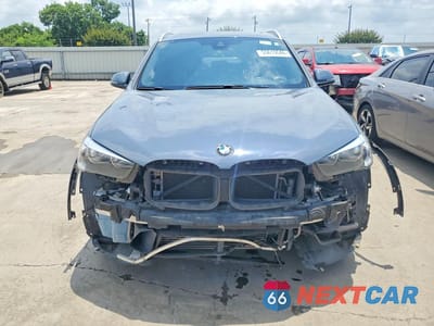 Piąte zdjęcie samochodu w środku: 2021 BMW X1 SDRIVE28I VIN:WBXJG7C04M5S00931 - miniatura