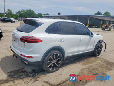 Trzecie zdjęcie samochodu z tyłu: 2016 PORSCHE CAYENNE S VIN:WP1AB2A21GLA96576 - miniatura