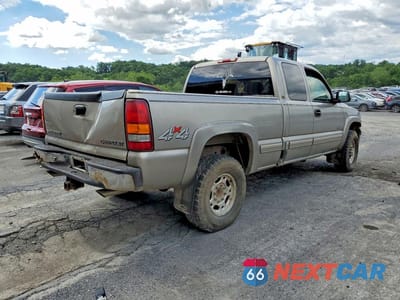 Trzecie zdjęcie samochodu z tyłu: 2000 CHEVROLET SILVERADO K2500 VIN:1GCGK29U2YZ170801 - miniatura