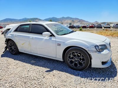 Czwarte zdjęcie samochodu z boku: 2019 CHRYSLER 300 S VIN:2C3CCABT0KH580340 - miniatura
