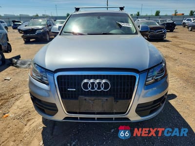 Piąte zdjęcie samochodu w środku: 2010 AUDI Q5 PREMIUM PLUS VIN:WA1LKAFP8AA064066 - miniatura