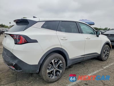 Trzecie zdjęcie samochodu z tyłu: 2025 KIA SPORTAGE EX VIN:KNDPVCDG3S7229758 - miniatura
