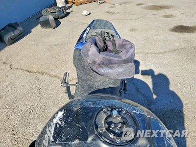 Piąte zdjęcie samochodu w środku: 2015 KAWASAKI ZX1000 K VIN:JKAZXCK1XFA012695 - miniatura