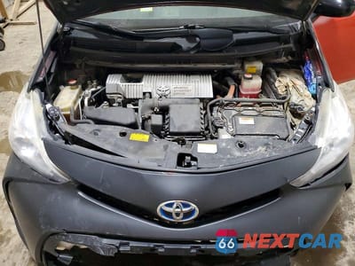 Zdjęcie 11 z 12 samochodu: 2015 TOYOTA PRIUS V TWO VIN:JTDZN3EU4FJ016713 - miniatura