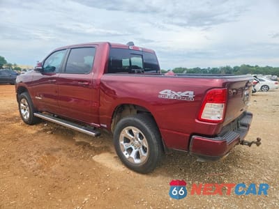 Trzecie zdjęcie samochodu z tyłu: 2020 RAM 1500 BIG HORN VIN:1C6SRFFTXLN159836 - miniatura