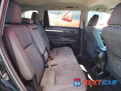 Zdjęcie 11 z 13 samochodu: 2018 TOYOTA HIGHLANDER LE VIN:5TDBZRFH7JS898904 - miniatura