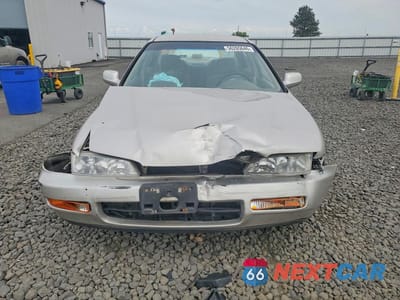 Piąte zdjęcie samochodu w środku: 1996 HONDA ACCORD LX VIN:1HGCD563XTA112238 - miniatura