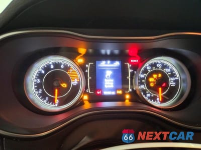 Zdjęcie 9 z 13 samochodu: 2022 JEEP CHEROKEE LATITUDE VIN:1C4PJMCX9ND550633 - miniatura