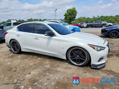 Czwarte zdjęcie samochodu z boku: 2015 INFINITI Q50 PREMIUM VIN:JN1BV7AR4FM400499 - miniatura