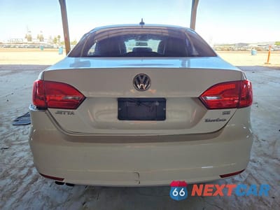 Zdjęcie 6 z 12 samochodu: 2014 VOLKSWAGEN JETTA SE VIN:3VWD17AJXEM419828 - miniatura