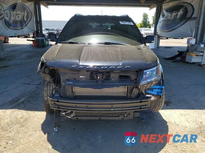 Piąte zdjęcie samochodu w środku: 2018 FORD EXPLORER SPORT VIN:1FM5K8GT8JGC14849 - miniatura