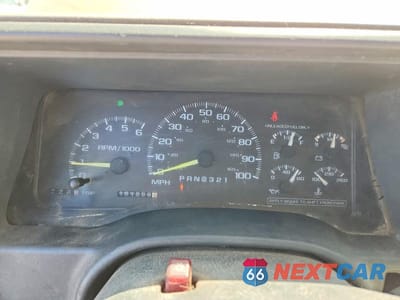 Zdjęcie 9 z 13 samochodu: 2000 GMC SIERRA C2500 VIN:1GTGC24J7YR155320 - miniatura