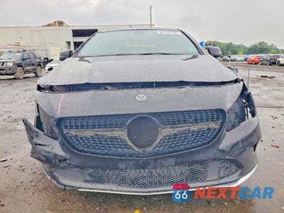 Piąte zdjęcie samochodu w środku: 2018 MERCEDES-BENZ CLA 250 4MATIC VIN:WDDSJ4GB8JN632629 - miniatura