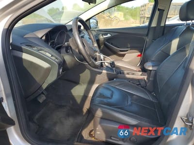 Zdjęcie 7 z 12 samochodu: 2016 FORD FOCUS SE VIN:1FADP3F22GL224747 - miniatura