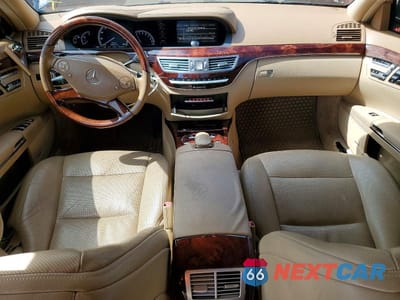 Zdjęcie 8 z 13 samochodu: 2012 MERCEDES-BENZ S 550 4MATIC VIN:WDDNG9EB4CA448665 - miniatura