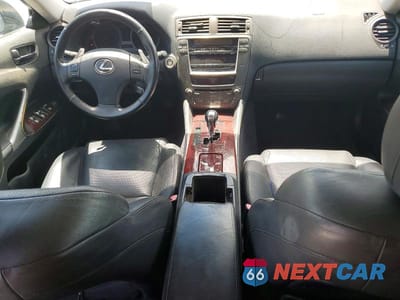 Zdjęcie 8 z 12 samochodu: 2006 LEXUS IS 250 VIN:JTHCK262362004888 - miniatura