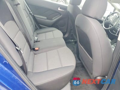 Zdjęcie 10 z 12 samochodu: 2017 KIA FORTE LX VIN:3KPFL4A77HE126556 - miniatura