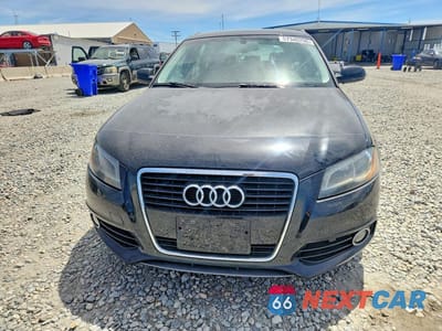 Piąte zdjęcie samochodu w środku: 2011 AUDI A3 PREMIUM PLUS VIN:WAUKJAFM2BA059115 - miniatura