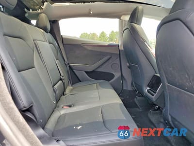 Zdjęcie 10 z 12 samochodu: 2026 TESLA MODEL Y VIN:7SAYGDEE3TA432145 - miniatura