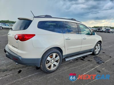 Trzecie zdjęcie samochodu z tyłu: 2011 CHEVROLET TRAVERSE LTZ VIN:1GNKRLED8BJ214590 - miniatura