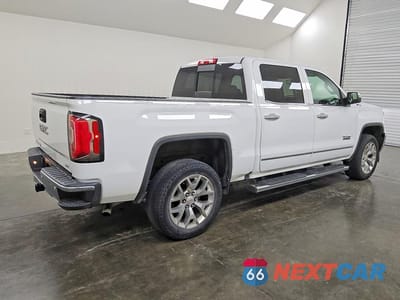 Trzecie zdjęcie samochodu z tyłu: 2018 GMC SIERRA K1500 SLT VIN:3GTU2NEC4JG607480 - miniatura