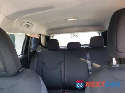 Zdjęcie 10 z 13 samochodu: 2018 JEEP RENEGADE LATITUDE VIN:ZACCJABB4JPG97506 - miniatura