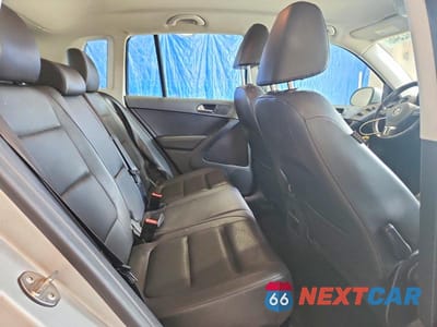 Zdjęcie 10 z 12 samochodu: 2016 VOLKSWAGEN TIGUAN S VIN:WVGAV7AX3GW501946 - miniatura