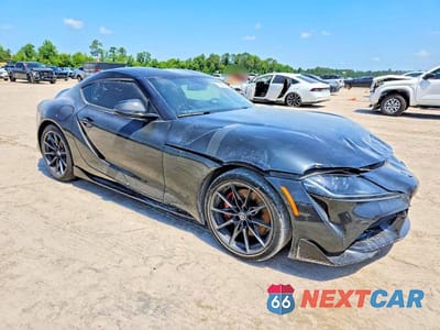 Czwarte zdjęcie samochodu z boku: 2026 TOYOTA GR SUPRA 3.0 PREMIUM VIN:WZ1DB0G0XTW071498 - miniatura