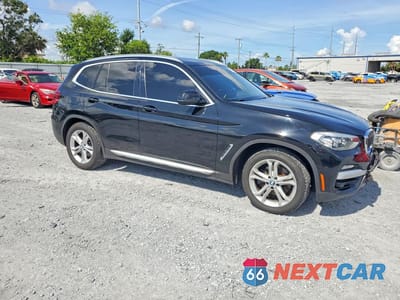 Czwarte zdjęcie samochodu z boku: 2019 BMW X3 SDRIVE30I VIN:5UXTR7C58KLF34398 - miniatura